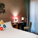 Hotel Up 3*