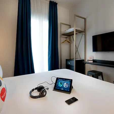 Up Ξενοδοχείο 3*