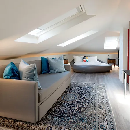 Up Ξενοδοχείο