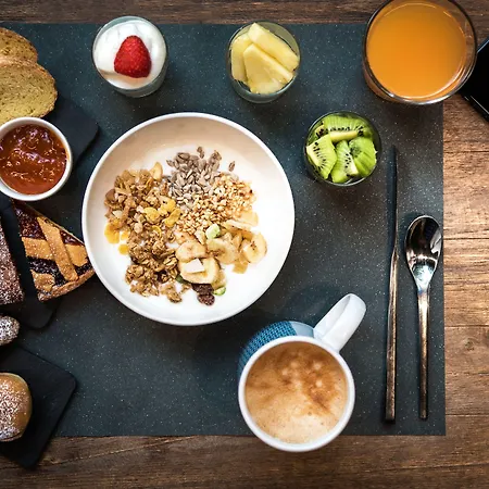 Up Ξενοδοχείο 3*