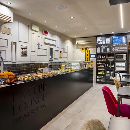 Ξενοδοχείο Up