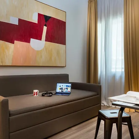 Up Hotell 3*